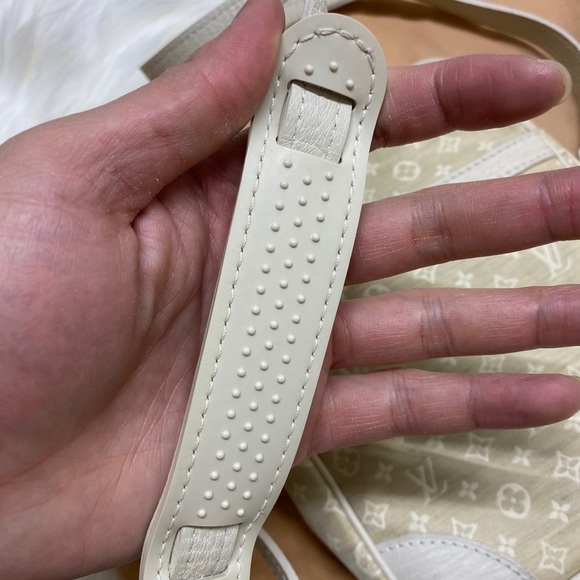 Authentic vintage Louis Vuitton monogram Lin Danube crossbody bag - Picture 3 of 9